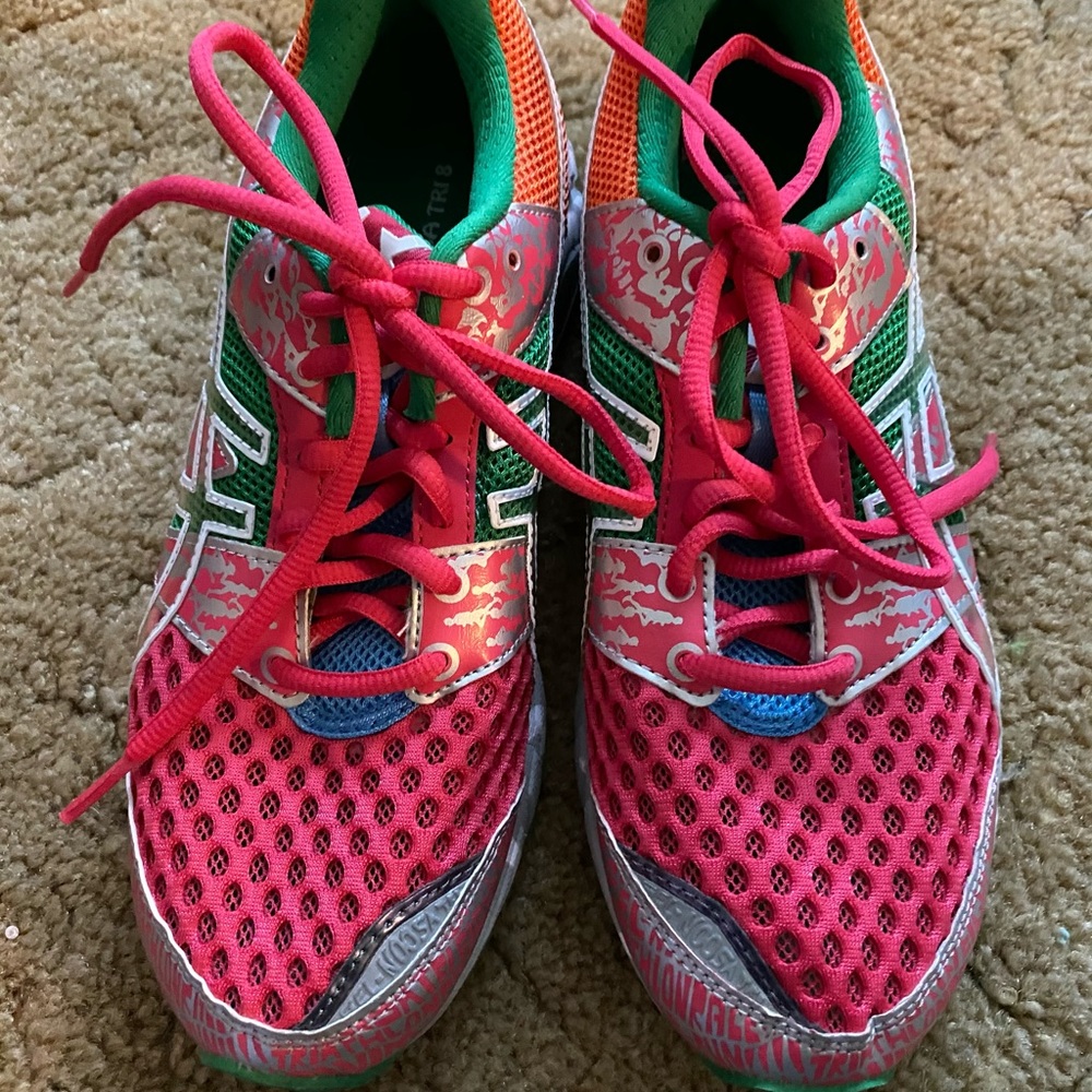 WOMEN’S ASIC GEL NOOSAS